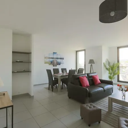 Bright T3 #trainstationoftours #center #formations Appartement Tours